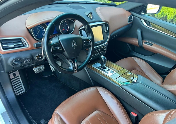 Maserati Ghibli cena 119900 przebieg: 88500, rok produkcji 2015 z Krotoszyn małe 211